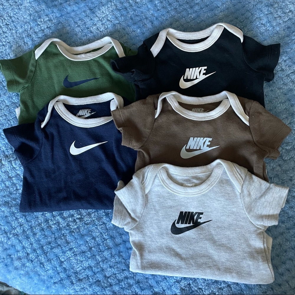 SOLD 6 x 4 -3m Nike Onesies (gray worn once) & 2 - 6m